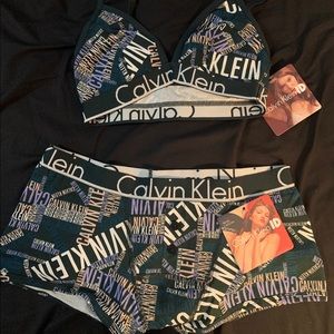 Calvin Klein Bra + Boy Shorts Set